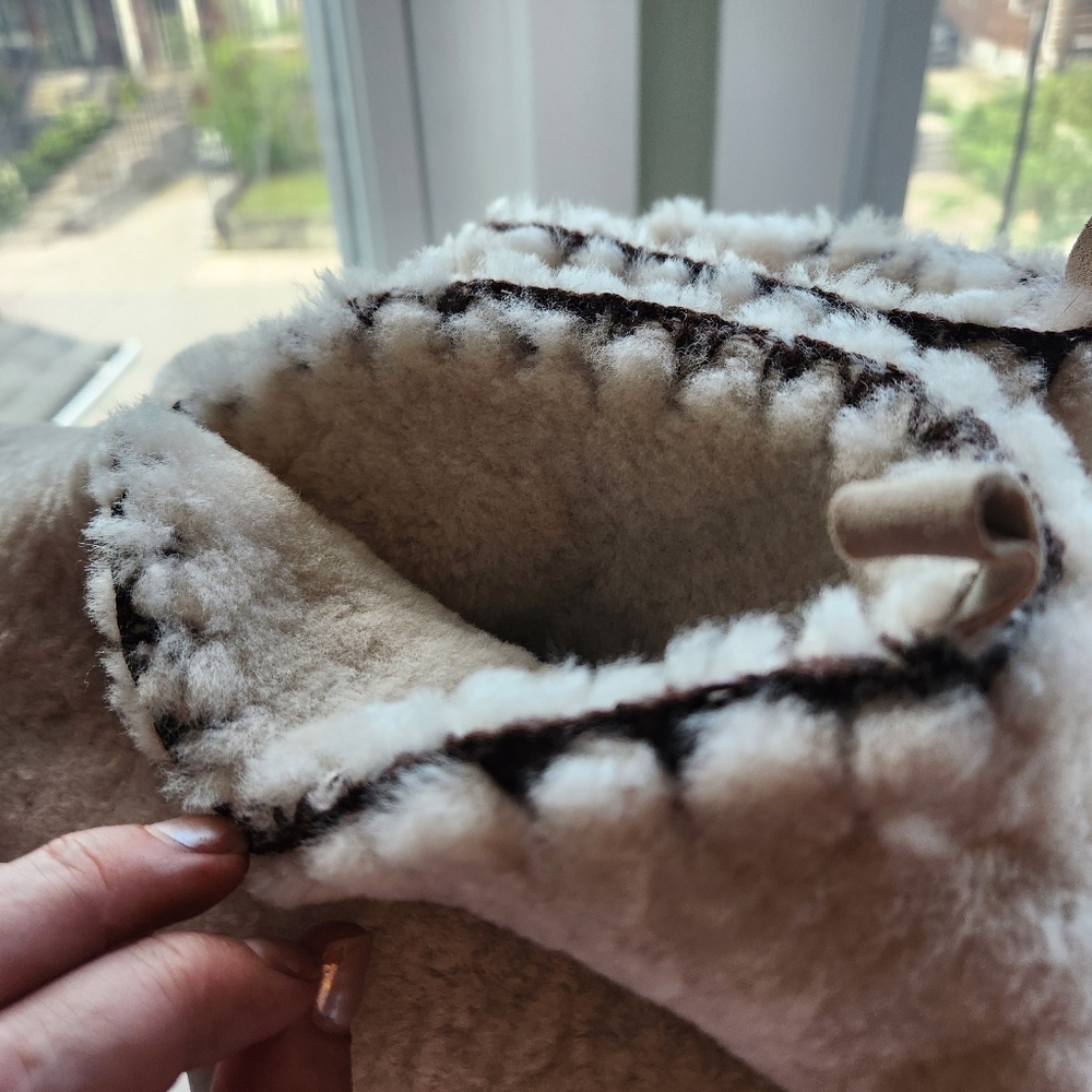 Bode Beige Greco Shearling Slippers size 46 BNWB (no lid) - Picture 10 of 13